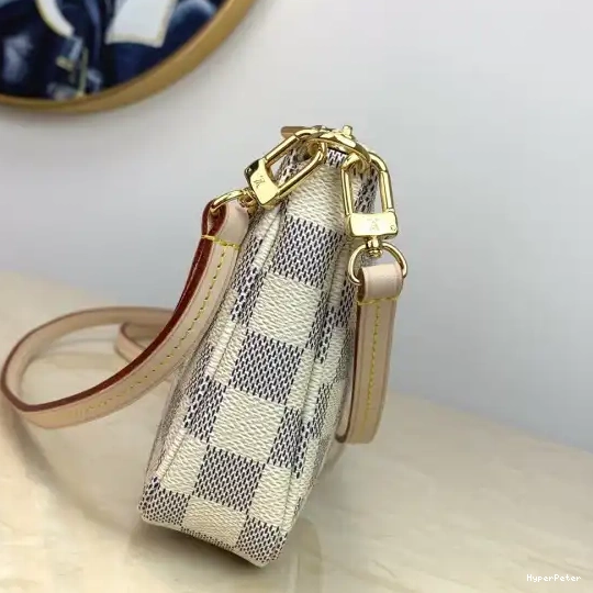 Vuitton POCHETTE ACCESSOIRES Louis 0522